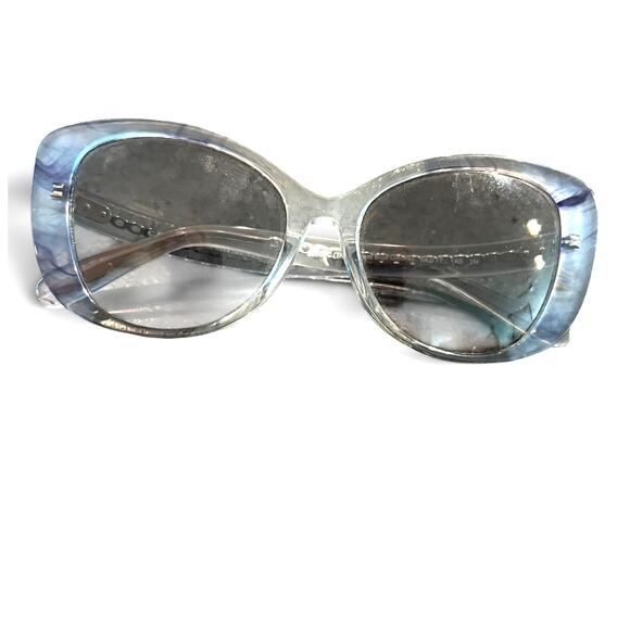 Coach HC8322 C6183 sunglasses transparent blue ombré frame tinted gradient main image 6